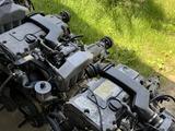 МОТОР КОРОБКА ДВИГАТЕЛЬ МЕРСЕДЕС 111 ПЛИТА.124.202.А168. ЕШКА. СЕШКА. АКЛАС за 350 000 тг. в Алматы