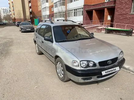 Toyota Corolla 2001 года за 1 950 000 тг. в Астана – фото 4