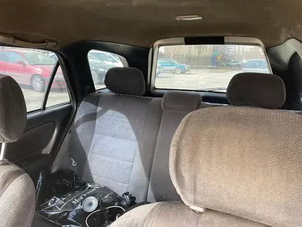 Toyota Corolla 2001 года за 1 950 000 тг. в Астана – фото 7