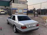 Mercedes-Benz E 320 1994 года за 2 300 000 тг. в Шу – фото 2