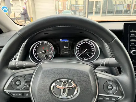 Toyota Camry 2021 года за 14 650 000 тг. в Астана – фото 9