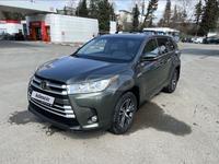 Toyota Highlander 2018 года за 12 200 000 тг. в Шымкент