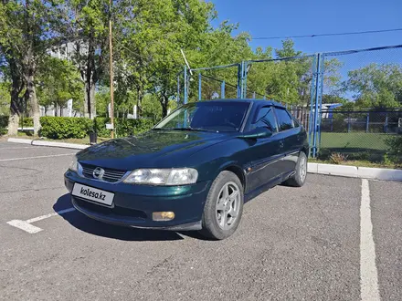 Opel Vectra 1998 года за 1 999 999 тг. в Караганда