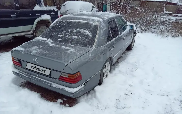 Mercedes-Benz E 230 1990 годаүшін500 000 тг. в Алматы