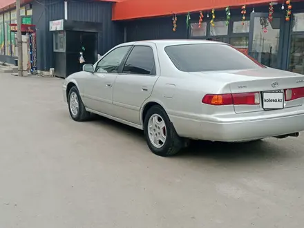 Toyota Camry 2001 года за 3 800 000 тг. в Алматы – фото 5