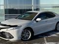 Toyota Camry 2019 года за 16 990 000 тг. в Астана – фото 3