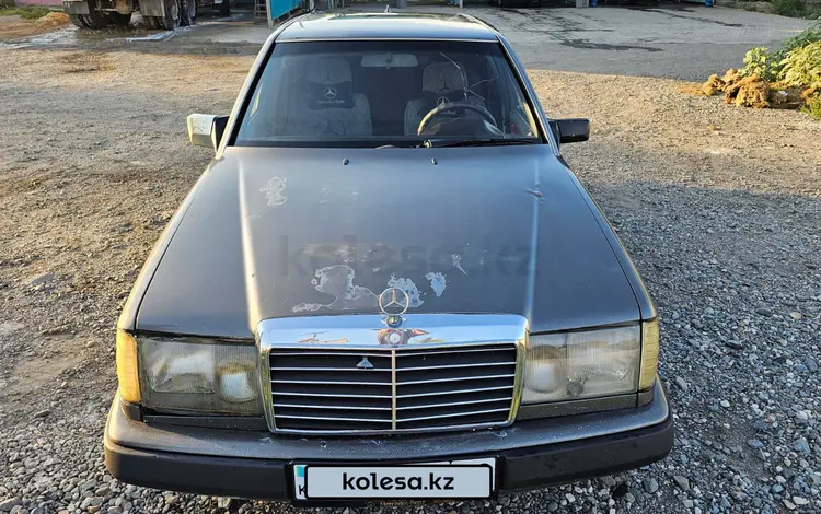 Mercedes-Benz E 230 1990 годаүшін900 000 тг. в Семей