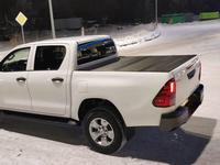 Четырехсекционная крышка 2015 + Toyota Hilux за 450 000 тг. в Астана