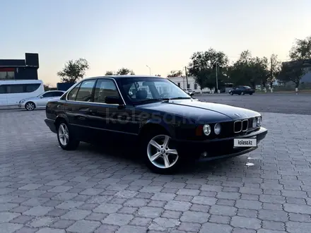 BMW 520 1993 года за 2 800 000 тг. в Шу