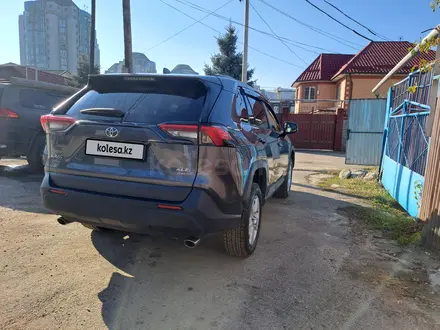 Toyota RAV4 2021 года за 16 500 000 тг. в Алматы – фото 13