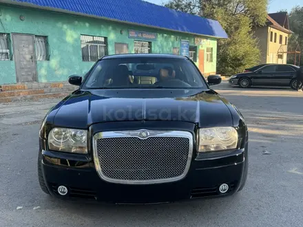 Chrysler 300C 2005 года за 5 500 000 тг. в Алматы – фото 3