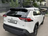 Toyota RAV4 2019 года за 12 800 000 тг. в Алматы – фото 3