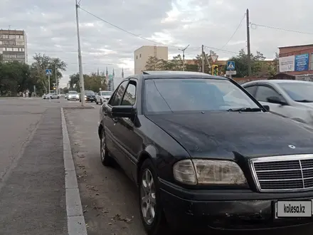 Mercedes-Benz C 220 1994 года за 1 550 000 тг. в Павлодар – фото 5