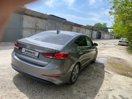 Hyundai Elantra 2016 года за 6 500 000 тг. в Шымкент – фото 3