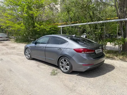 Hyundai Elantra 2016 года за 6 500 000 тг. в Шымкент – фото 5