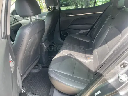 Hyundai Elantra 2016 года за 6 500 000 тг. в Шымкент – фото 9