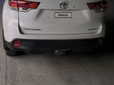 Toyota Highlander 2017 года за 10 000 000 тг. в Атырау – фото 4