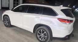 Toyota Highlander 2017 года за 10 000 000 тг. в Атырау – фото 5