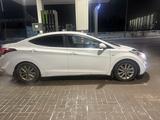 Hyundai Elantra 2014 годаfor6 250 000 тг. в Астана – фото 3