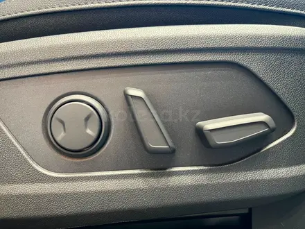 Kia Sorento Premium+ 3.5 2026 года за 25 490 000 тг. в Костанай – фото 38