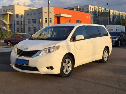 Toyota Sienna 2010 года за 8 390 000 тг. в Алматы