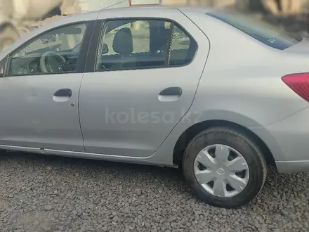 Renault Logan 2015 года за 3 600 000 тг. в Караганда – фото 2