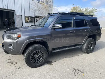 Toyota 4Runner 2021 года за 28 000 000 тг. в Актау – фото 2