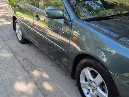 Toyota Camry 2003 года за 4 500 000 тг. в Актобе – фото 3