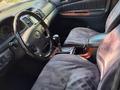 Toyota Camry 2003 года за 4 500 000 тг. в Актобе – фото 5