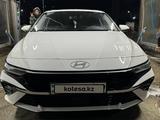 Hyundai Elantra 2023 годаүшін9 700 000 тг. в Караганда
