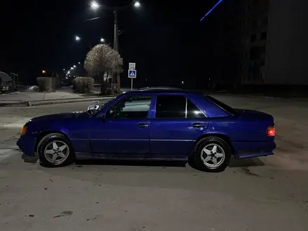 Mercedes-Benz E 200 1992 года за 1 000 000 тг. в Павлодар – фото 12