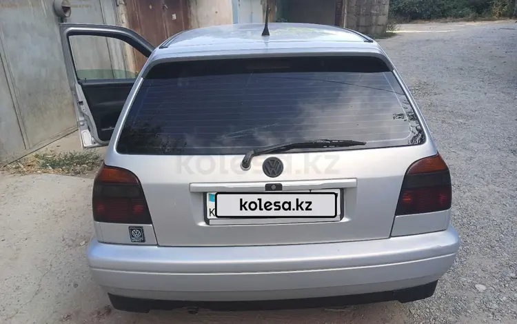 Volkswagen Golf 1997 годаүшін2 650 000 тг. в Шымкент