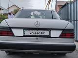 Mercedes-Benz E 230 1992 годаүшін2 300 000 тг. в Шымкент – фото 2