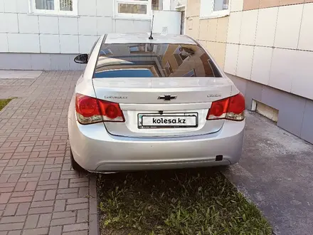 Chevrolet Cruze 2014 года за 2 500 000 тг. в Рудный – фото 4