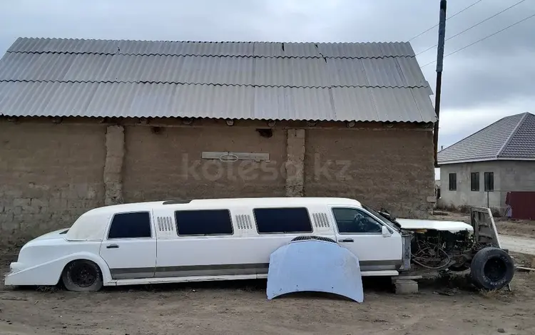 Lincoln Town Car 1996 года за 800 000 тг. в Атырау