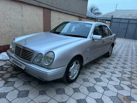 Mercedes-Benz E 240 1998 года за 3 700 000 тг. в Шымкент