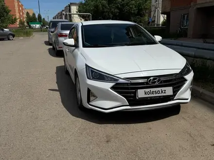 Hyundai Elantra 2020 года за 8 100 000 тг. в Астана