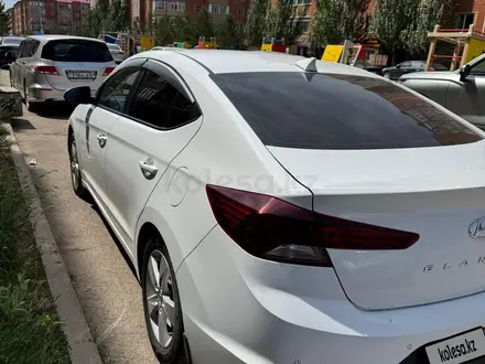 Hyundai Elantra 2020 года за 8 100 000 тг. в Астана – фото 4