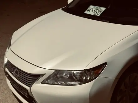 Lexus ES 300h 2013 года за 8 500 000 тг. в Жанаозен – фото 3
