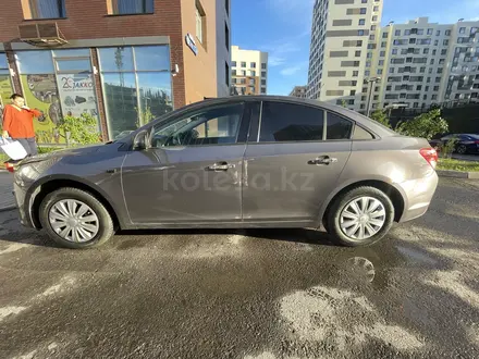 Chevrolet Cruze 2013 года за 4 000 000 тг. в Астана – фото 2