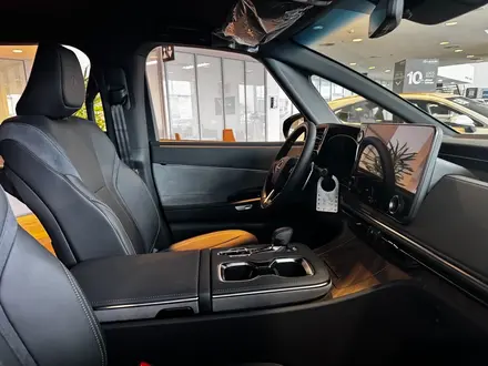 Lexus LM Business+ 2025 года за 78 390 000 тг. в Алматы – фото 17
