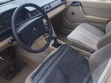 Mercedes-Benz E 260 1989 года за 850 000 тг. в Караганда – фото 8