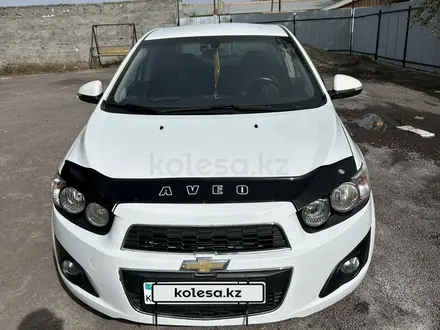 Chevrolet Aveo 2014 года за 4 000 000 тг. в Караганда