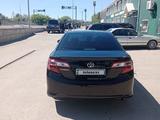 Toyota Camry 2014 годаүшін8 999 000 тг. в Актобе – фото 2