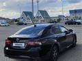 Toyota Camry 2023 года за 17 300 000 тг. в Атырау – фото 4