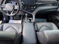 Toyota Camry 2023 года за 17 300 000 тг. в Атырау – фото 6