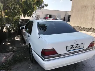 Mercedes-Benz E 320