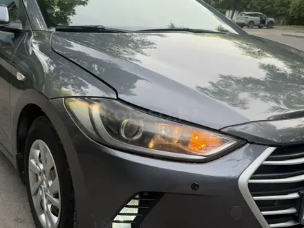 Hyundai Elantra 2018 года за 6 600 000 тг. в Алматы – фото 3