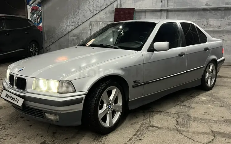 BMW 320 1995 годаүшін2 000 000 тг. в Алматы