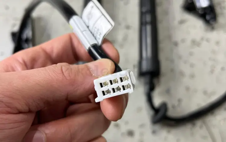 Торсион (амортизатор) багажника на Highlander Хайландер 2013-2019г за 1 987 тг. в Алматы